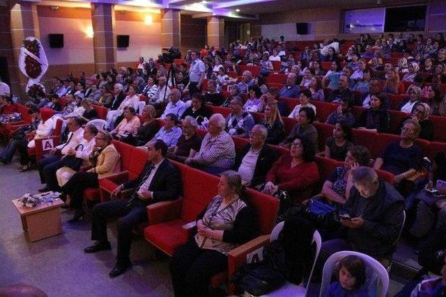 Bolu&rsquo;da &ldquo; Şarkılarla T&uuml;rk&uuml;lerle İstanbul&rdquo; B&uuml;y&uuml;k Beğeni Topladı 2