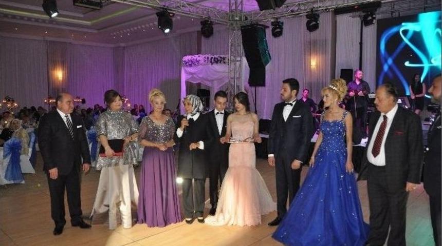 Mirkelam Ve İ&ccedil;can Ailelerinin Mutlu G&uuml;n&uuml;