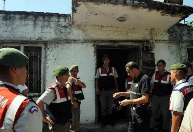 Annesini Odaya Kilitledi, Hamile Ablası Ve 2 Yeğenini Öldürdü