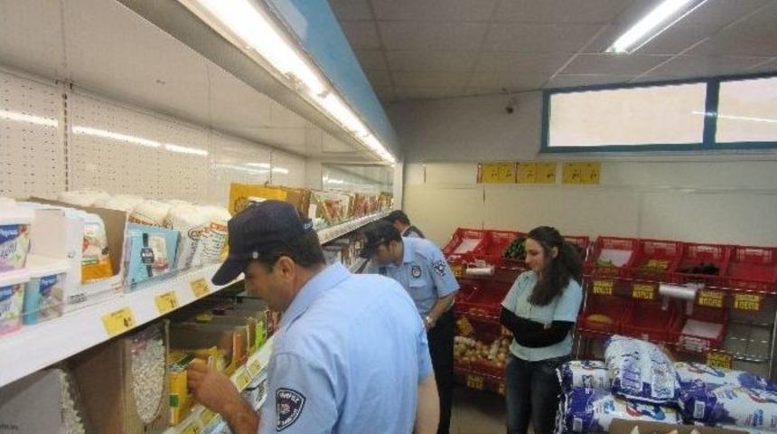 K&ouml;rfez Zabıtası Denetimlerini S&uuml;rd&uuml;r&uuml;yor