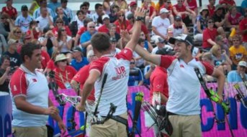 D&uuml;nya Gen&ccedil;ler Ok&ccedil;uluk Şampiyonası&rsquo;nda 5 Madalya