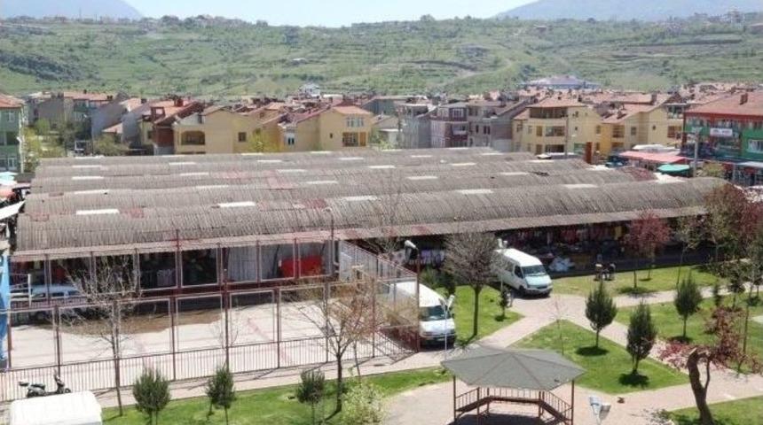 Danışmentgazi Mahallesi&rsquo;ne &Ccedil;ok Ama&ccedil;lı Pazaryeri Ve D&uuml;ğ&uuml;n Salonu