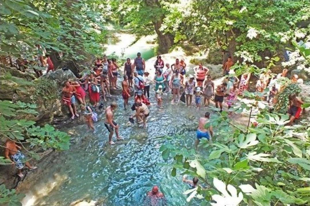 (&ouml;zel)-turistlerin G&ouml;zde Mekanı Turgut Şelalesi İlgi Bekliyor