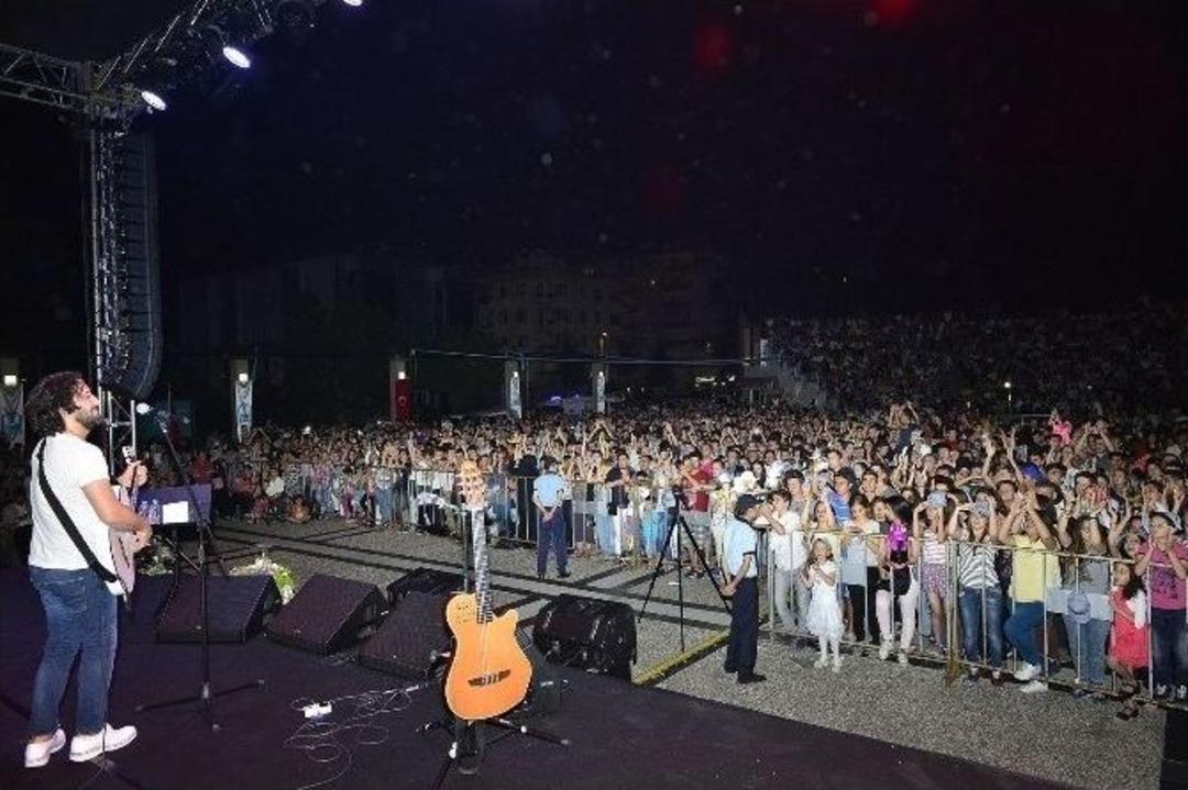 Yıldırımlılar Fettah Can&rsquo;la Coştu