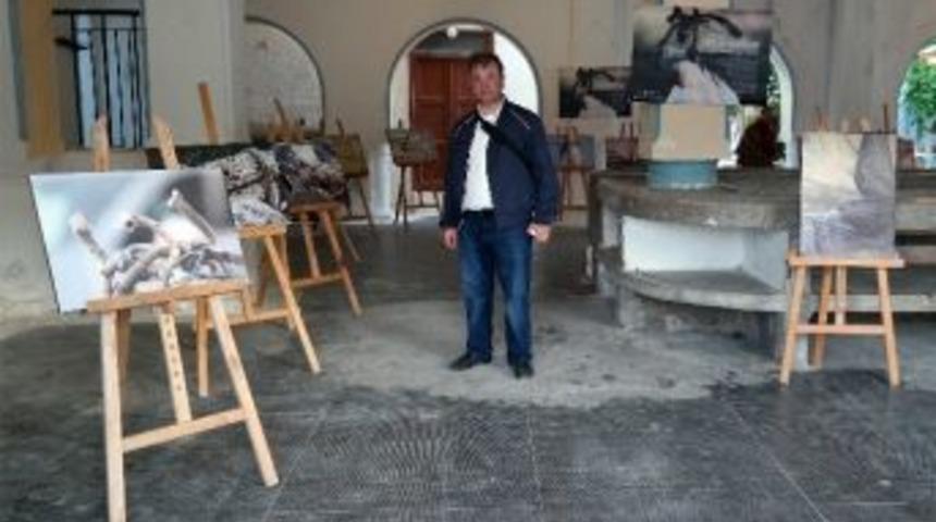 A&uuml; G&uuml;zel Sanatlar Fak&uuml;ltesi Dekanı Sarı&rsquo;dan Meis Adası&rsquo;nda Fotoğraf Sergisi