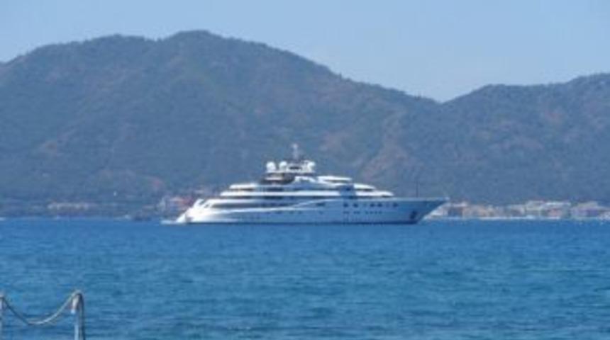 D&uuml;nyanın En B&uuml;y&uuml;k Beşinci Yatı &rsquo;topaz&rsquo; Marmaris&rsquo;te