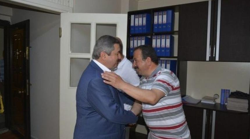 Başkan Anlayan&rsquo;dan Muhtarlar Derneği&rsquo;ne Ziyaret