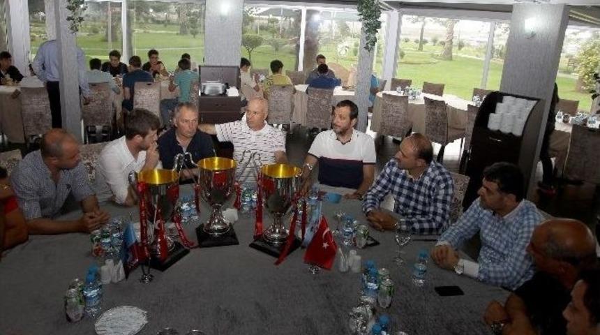 Trabzonspor&rsquo;da Altyapı Takımlarına Barbek&uuml; Partisi
