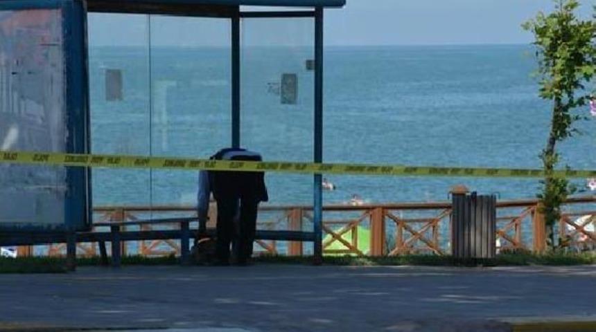 Durakta Unutulan &Ccedil;anta, Bomba Korkusu Yaşattı