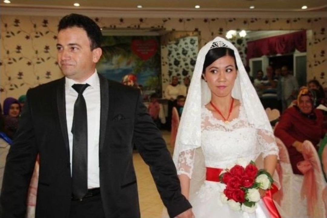 Vietnamlı Geline T&uuml;rk Usul&uuml; D&uuml;ğ&uuml;n