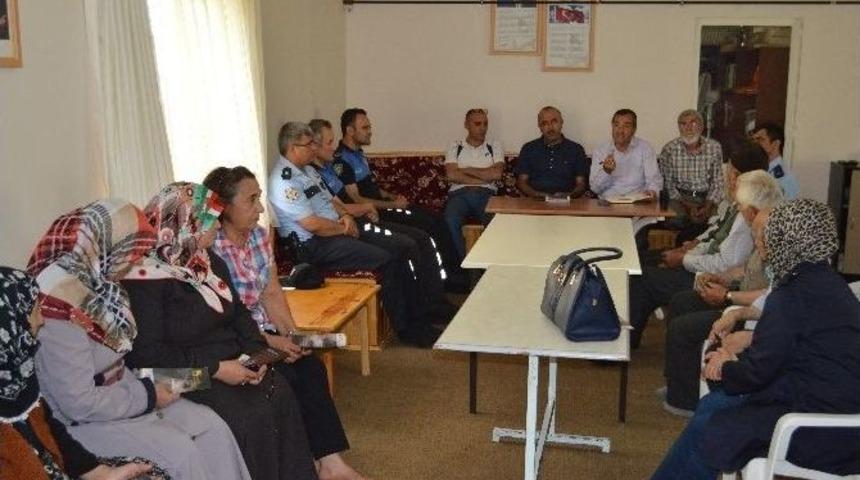 Erzincan Emniyeti Meng&uuml;celi Mahallesi İle Huzur Toplantısında