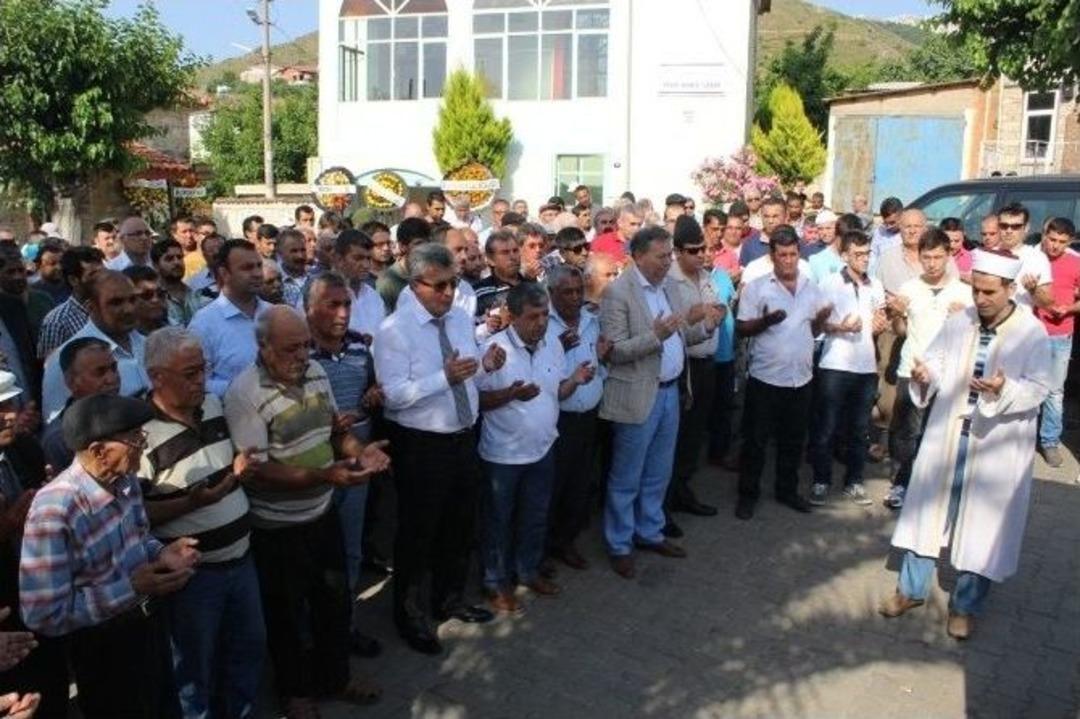 Kazada &Ouml;len Anne Kız Yan Yana Defnedildi