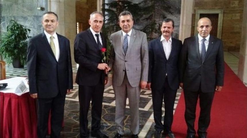 Emin &Ccedil;ınar, Tbmm&rsquo;ye Kaydını Yaptırdı