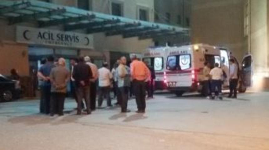 Sakarya&rsquo;da Aile İ&ccedil;i Tartışmada Kan Aktı: 1&rsquo;i Ağır 3 Yaralı