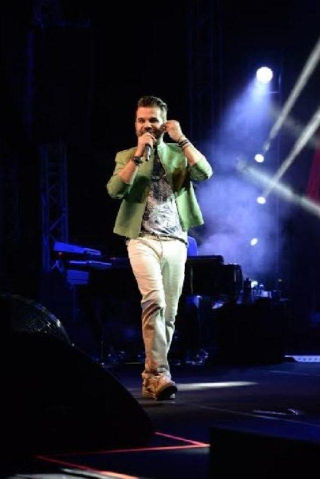 54. Bursa Festivali Kenan Doğulu Konseri Ile Son Buldu 1