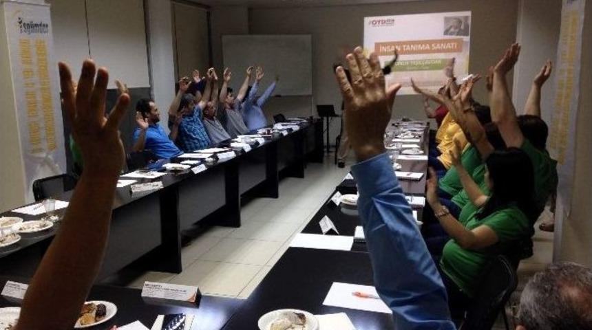 Aydınlı Şirketler Eğitimlerle B&uuml;y&uuml;yor