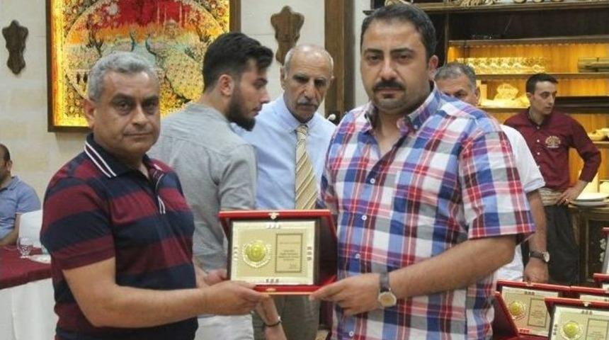 Amat&ouml;r Spor Kul&uuml;pleri Gazetecileri &Ouml;d&uuml;llendirdi