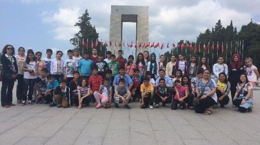 Bartınlı &Ccedil;anakkale Şehitlerinin Torunları Dedelerinin Mezarlarında