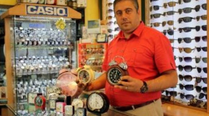 (&ouml;zel Haber) Cep Telefonları &Ccedil;alar Saatlerin Zilini Susturdu