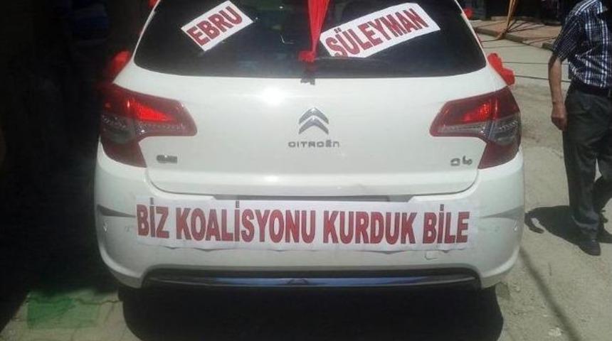 Damat Ve Sağdıcı Boyunduruk Takarak D&uuml;ğ&uuml;n Arabasını &Ccedil;ekti