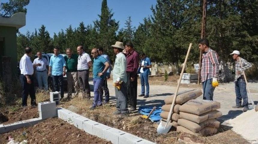 Başkan Kara, Mezarlık Alanında İncelemelerde Bulundu