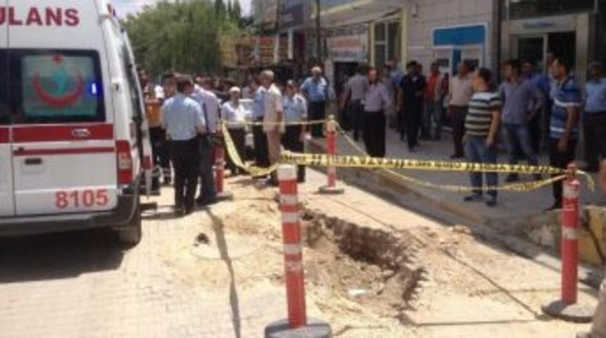 Yeğenleri, Cami İmamını Keserle D&ouml;vd&uuml;