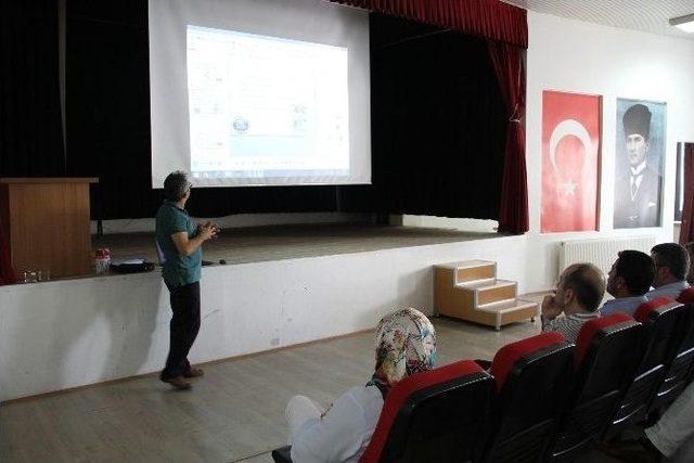 Akyazı Belediyesi İş Sağlığı Ve Güvenliği Yasası Hakkında Konferans Verdi