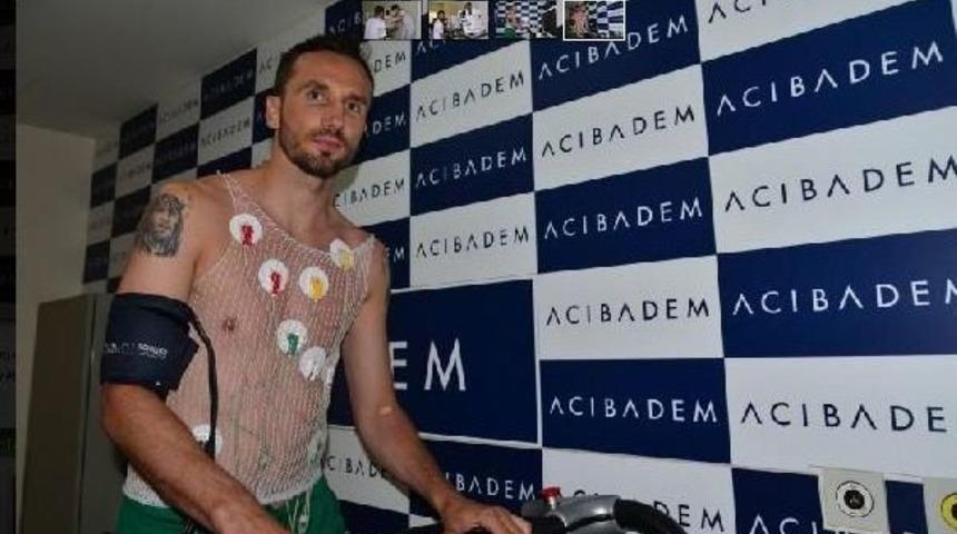 Bursaspor&rsquo;Da Beşiktaşlı Sivok Sağlık Kontrol&uuml;nden Ge&ccedil;irildi