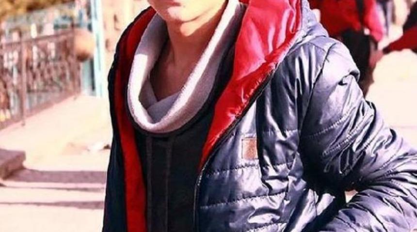 Liseli Inşaat Iş&ccedil;isi 8'inci Kattan D&uuml;şerek &Ouml;ld&uuml;