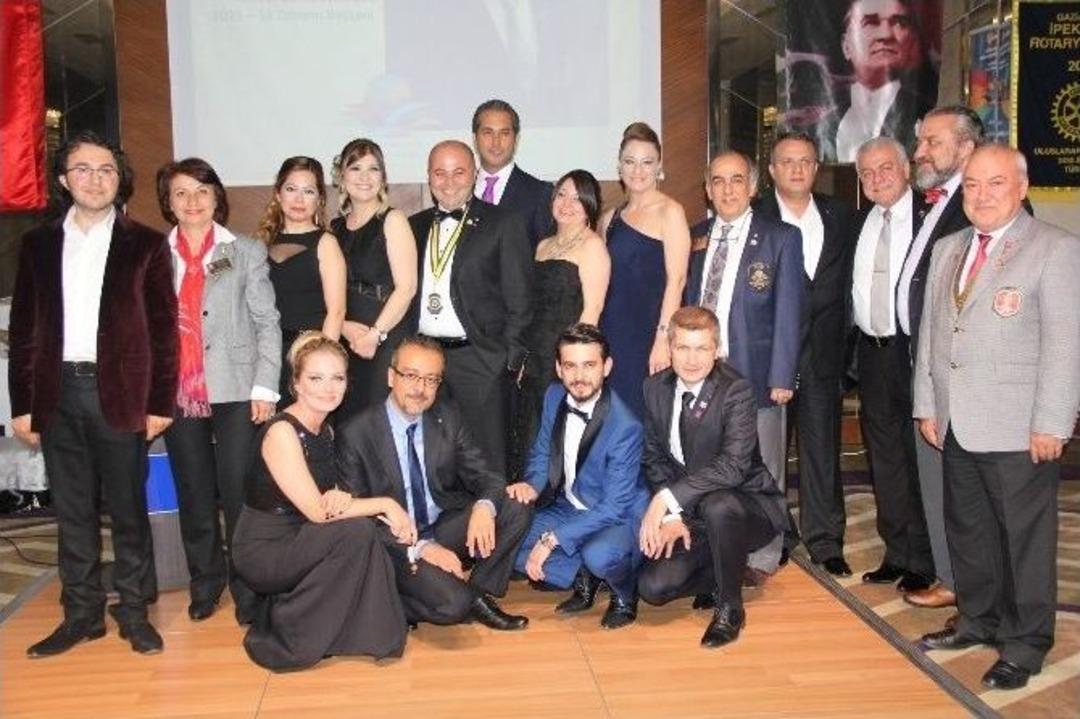 Pedallar K&uuml;&ccedil;&uuml;k Gelinler İ&ccedil;in D&ouml;necek