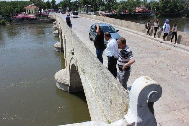 &Uuml;niversiteli Mert İ&ccedil;in &lsquo;umut&rsquo; Bekleyişi S&uuml;r&uuml;yor 2
