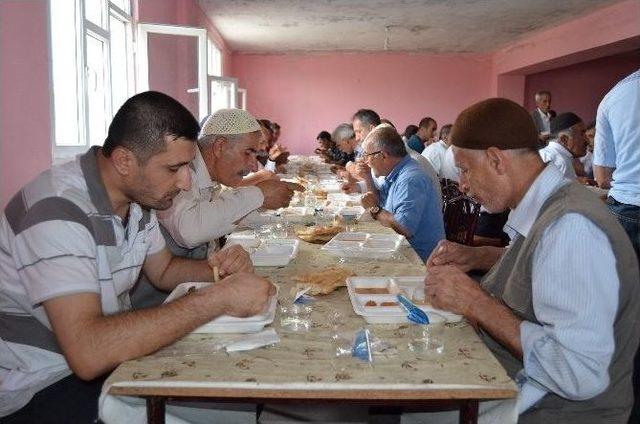 Rojava&rsquo;da &Ouml;len Ypg&rsquo;li İ&ccedil;in Silvan&rsquo;da Mevlit Verildi 1