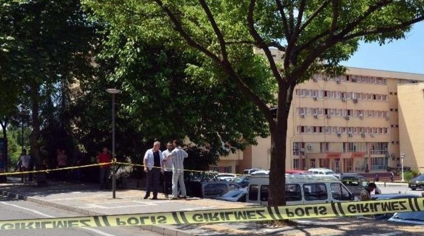 Valilik Ve Emniyet &Ouml;n&uuml;ne Bırakılan &Ccedil;anta Polisi Harekete Ge&ccedil;irdi