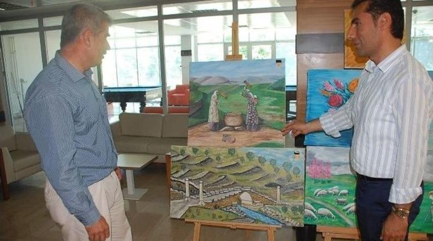 Demirci Ustalığından Ressam Olan Sefer İpek, İlk Sergisini A&ccedil;tı