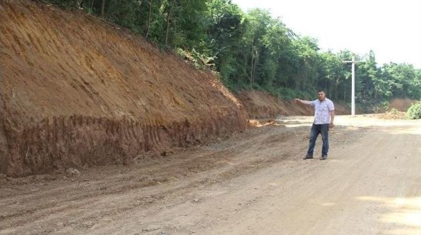Akyazı&rsquo;da Yol Genişletme Ve Alt Yapı &Ccedil;alışmaları Devam Ediyor