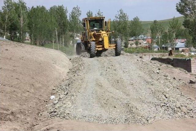 Özalp Belediyesi’nin Başlattığı 1. Grup Yol Yapım Çalışmalarında Sona Gelindi