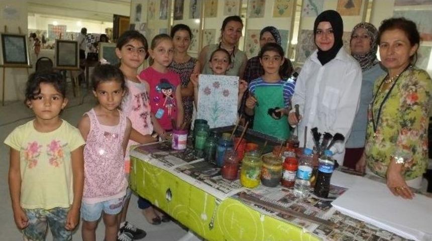 Burhaniye&rsquo;de &Ccedil;ocuklar Ebruya Merak Sardı