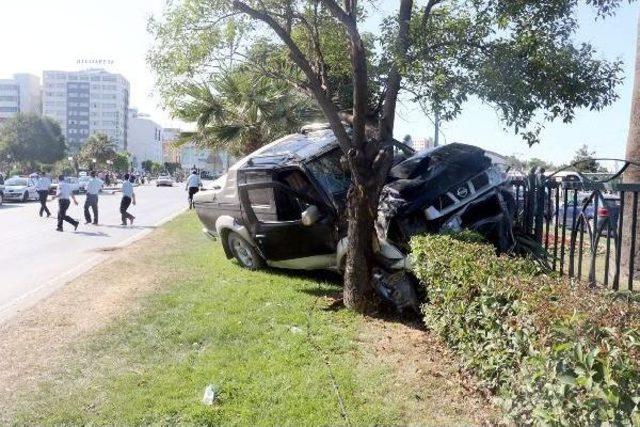 Düz Yolda Orta Refüje Çıktı