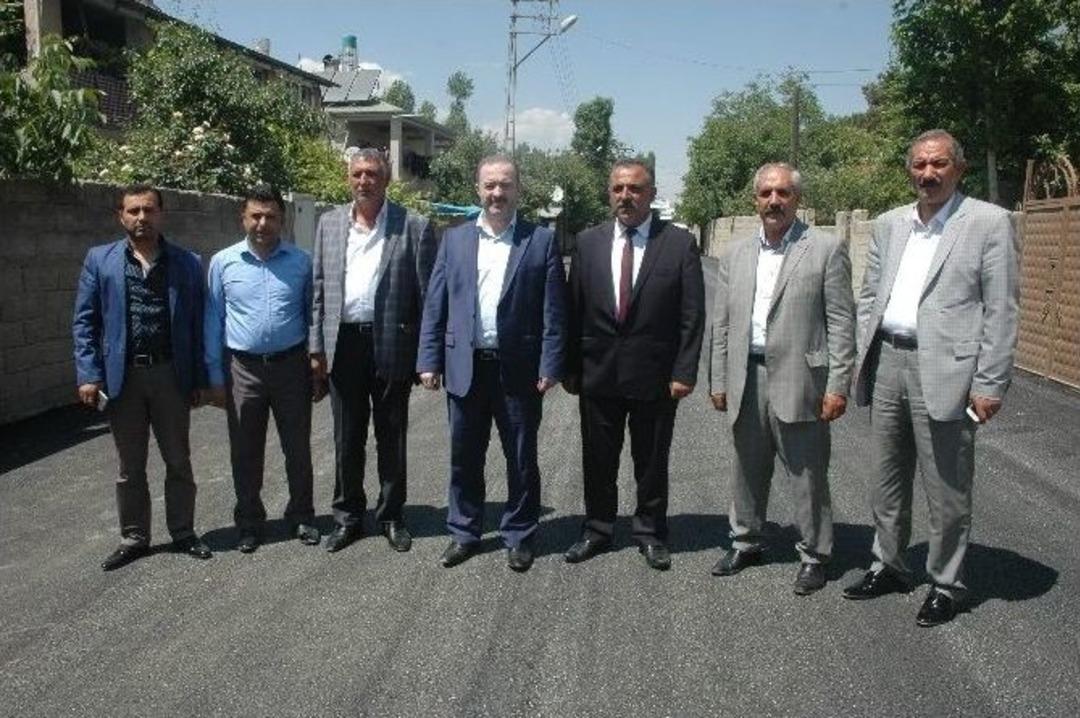 Tuşba Belediyesi&rsquo;nin Asfalt &Ccedil;alışmaları Devam Ediyor