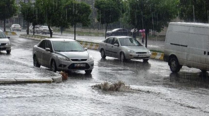Muş&rsquo;ta Etkili Yağış