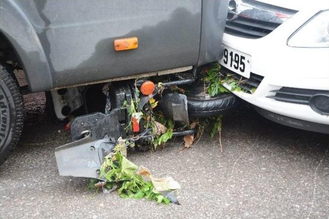 Balıkesir&rsquo;de Dereler Taştı, Ara&ccedil;lar S&uuml;r&uuml;klendi