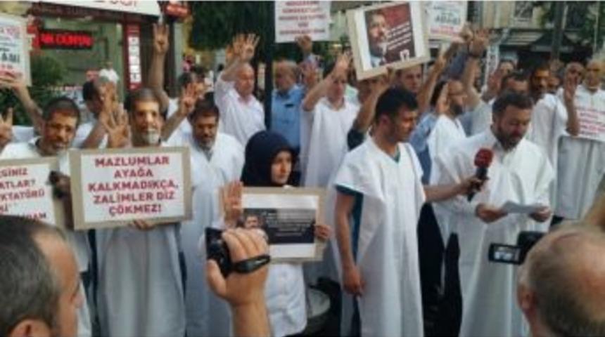 Ak Parti&rsquo;li Gen&ccedil;lerden &lsquo;mursi Protestosu&rsquo;