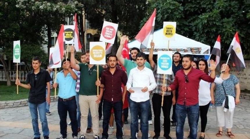 Ak Gen&ccedil;lerden &lsquo;mursi&rsquo; Protestosu