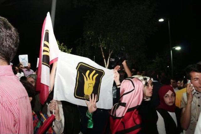 Mısır Konsolosluğu &Ouml;n&uuml;nde Mursi Eylemi 1