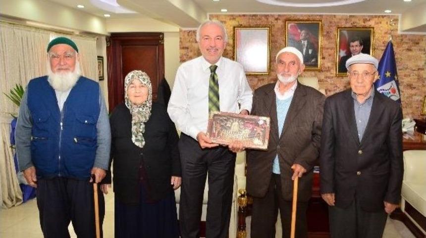 Başkan Sara&ccedil;oğlu&rsquo;nu Duygulandıran Ziyaret