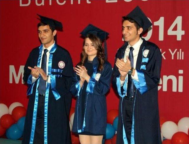 Tıp Fak&uuml;ltesi nin 1 inci Ve 3 &uuml;nc&uuml;s&uuml; Ikizler 1