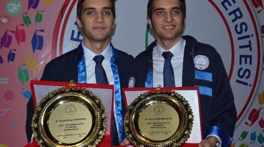 İkizler Tıp Fak&uuml;ltesini Dereceyle Bitirdi