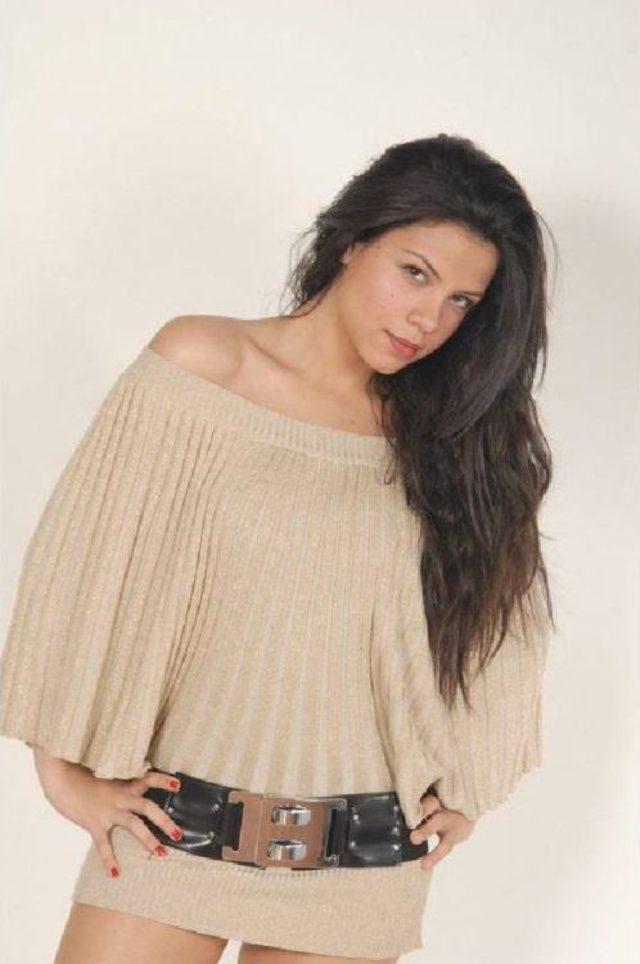 Baba- Kıza &Ccedil;arparak &Ouml;l&uuml;m&uuml;ne Neden Olan Mankene 3 Yıl Hapis Ve Tahliye 1