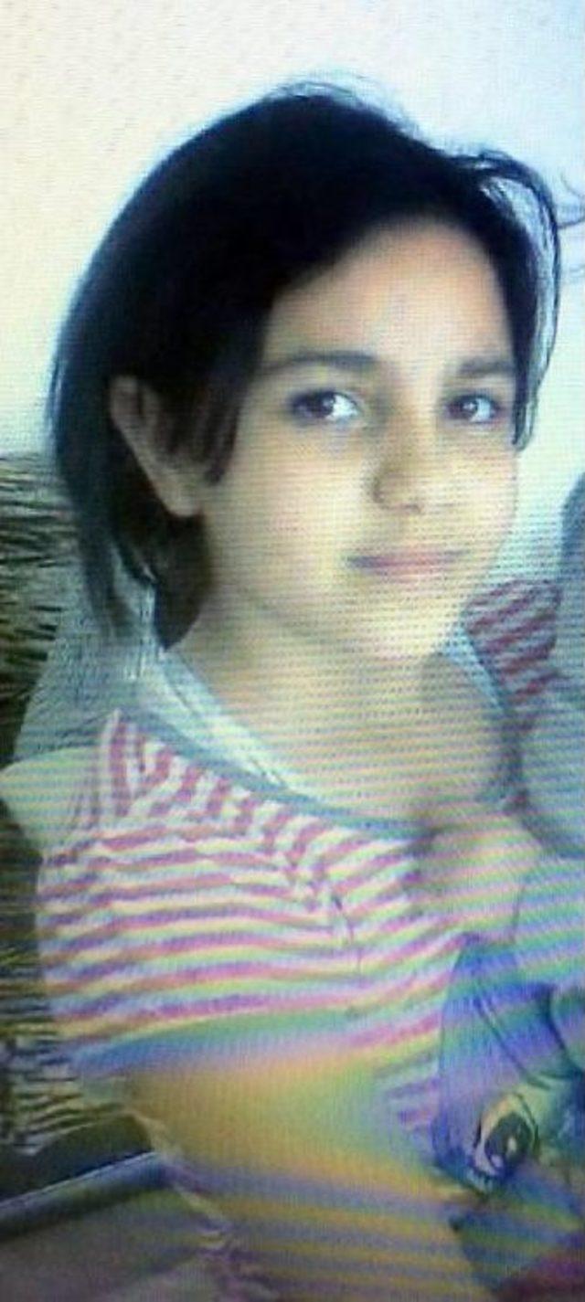 Baba- Kıza &Ccedil;arparak &Ouml;l&uuml;m&uuml;ne Neden Olan Mankene 3 Yıl Hapis Ve Tahliye 3