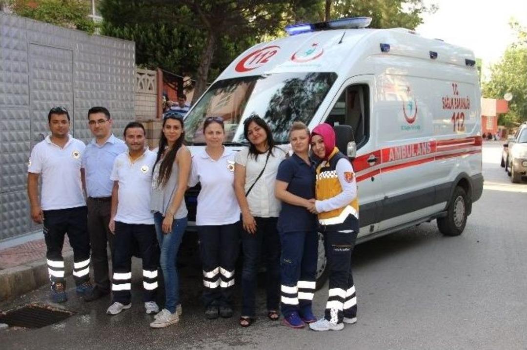 112 &Ccedil;alışanları Yeni Ambulansları İ&ccedil;in Adak Kurbanı Kesti